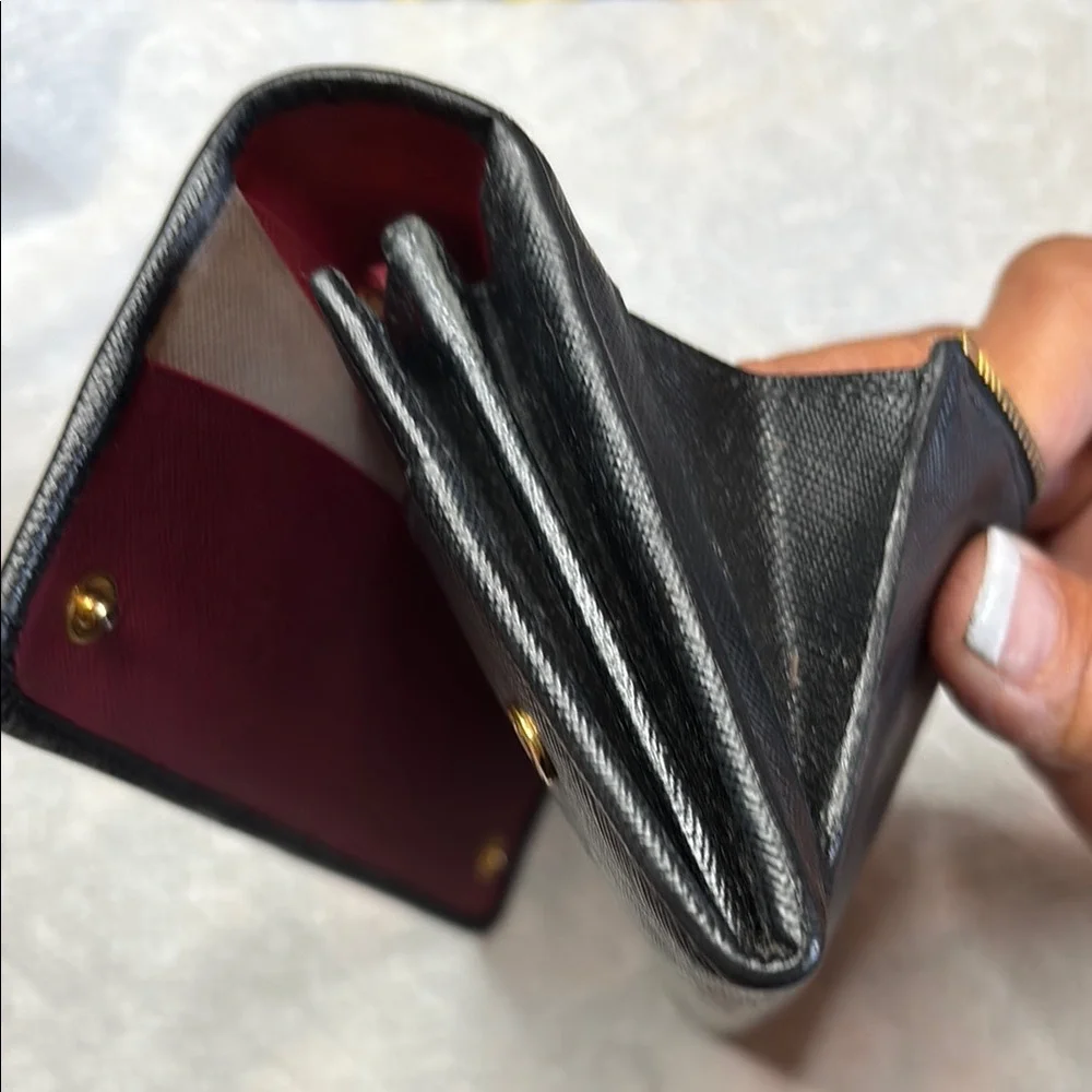 Prada Large Saffiano Wallet - Picture 10 of 15